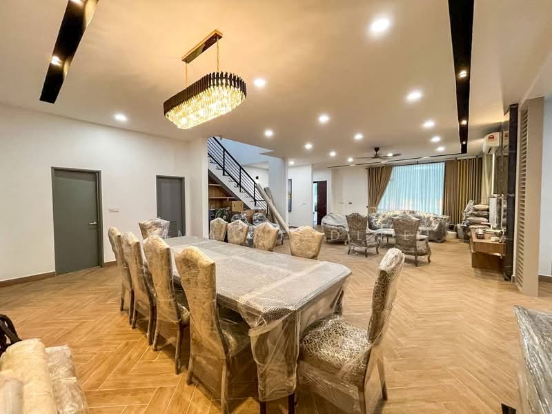 Rumah Berkembar untuk Dijual di Cyberjaya (Selangor) - Ahmad Fadlee - Dining Room - PropertyGuru.com.my