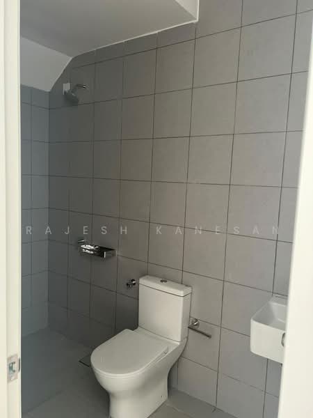 2-storey Terraced House for Sale in Bandar Country Homes (Rawang) - Rajesh Kanesan - Bathroom - PropertyGuru.com.my