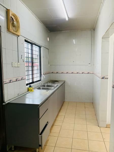 1-storey Terraced House for Rent in Skudai (Johor) - Jenny Tee - Kitchen - PropertyGuru.com.my