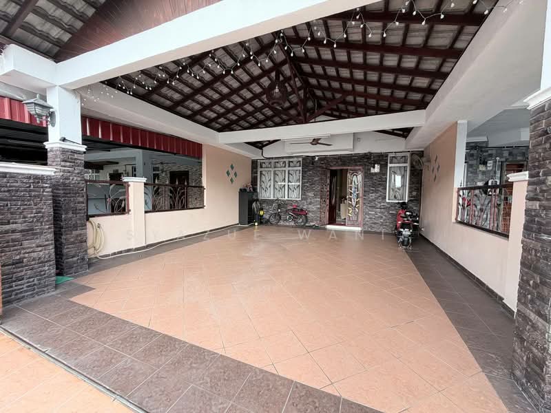 Rumah Teres 2 Tingkat untuk Dijual di Bandar Tasik Kesuma (Beranang) - Syazue Wanie - Exterior - PropertyGuru.com.my