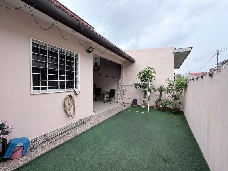 Rumah Teres 2 Tingkat untuk Dijual di Bandar Tasik Kesuma (Beranang) - Syazue Wanie - Exterior - PropertyGuru.com.my