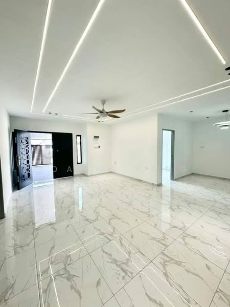 Rumah Teres 1 Tingkat untuk Dijual di Skudai (Johor) - Joanne Yong - Living Room - PropertyGuru.com.my