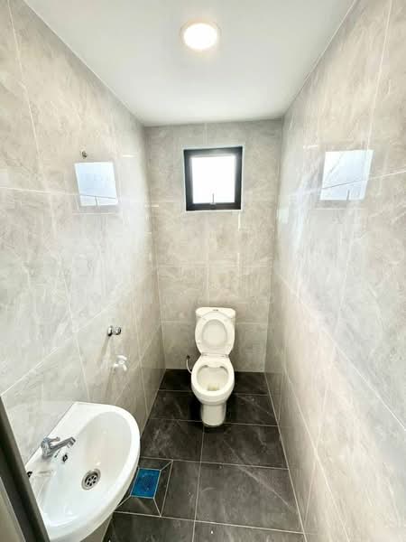 Rumah Teres 1 Tingkat untuk Dijual di Skudai (Johor) - Joanne Yong - Bathroom - PropertyGuru.com.my