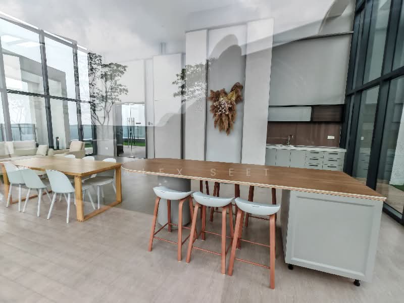 Servis Apartment untuk Disewa di The Era @ Duta North - Alex Seet - Living Room - PropertyGuru.com.my