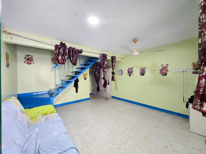 2-storey Terraced House for Sale in Taman Putra (Ampang) - Azli Ibrahim - Living Room - PropertyGuru.com.my