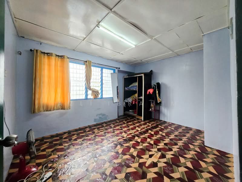 2-storey Terraced House for Sale in Taman Putra (Ampang) - Azli Ibrahim - Interior - PropertyGuru.com.my