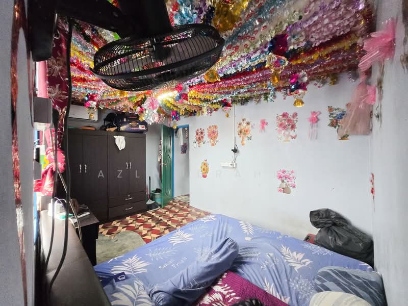 2-storey Terraced House for Sale in Taman Putra (Ampang) - Azli Ibrahim - Bedroom - PropertyGuru.com.my