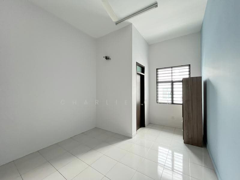 Rumah Teres 2-Tingkat untuk Disewa di Bandar Saujana Putra (Tanjong Duabelas) - Charlie Gan - Interior - PropertyGuru.com.my