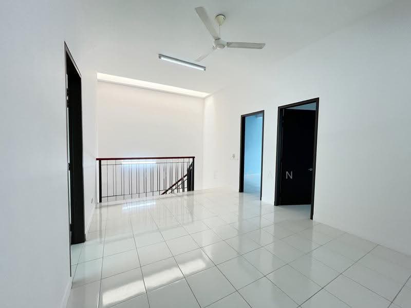 Rumah Teres 2-Tingkat untuk Disewa di Bandar Saujana Putra (Tanjong Duabelas) - Charlie Gan - Interior - PropertyGuru.com.my