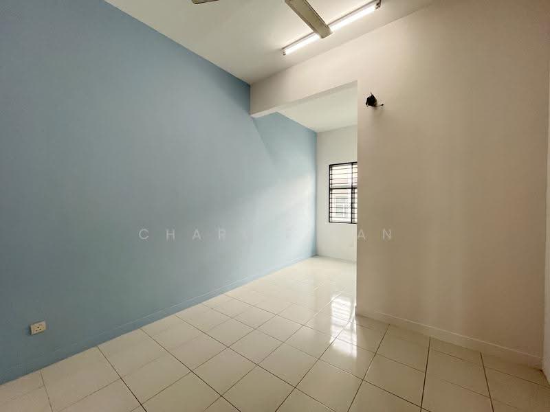 Rumah Teres 2-Tingkat untuk Disewa di Bandar Saujana Putra (Tanjong Duabelas) - Charlie Gan - Interior - PropertyGuru.com.my