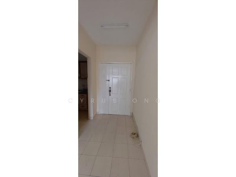Kondominium untuk Dijual di Paradesa Rustica - Cyrus Ong - Entrance - PropertyGuru.com.my