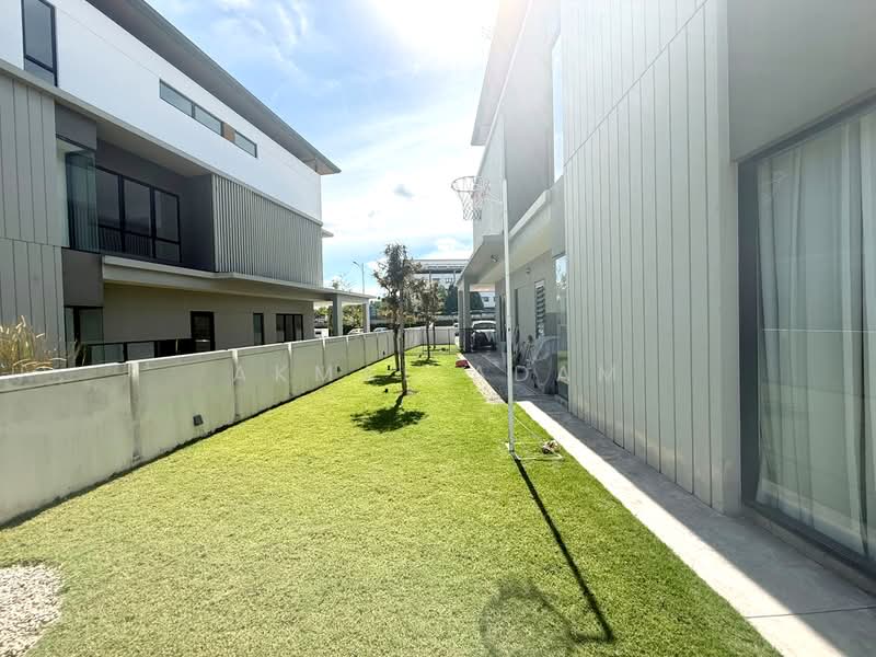 Semi-Detached House for Sale in Kajang (Selangor) - Akmal Adam - Exterior - PropertyGuru.com.my