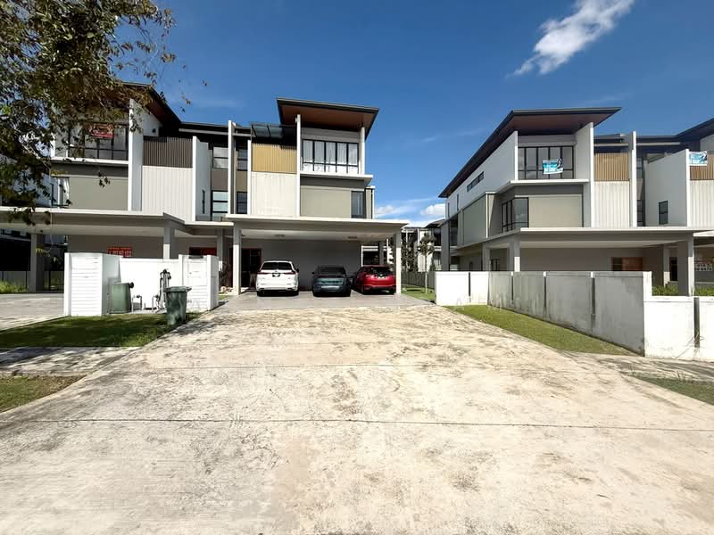 Semi-Detached House for Sale in Kajang (Selangor) - Akmal Adam - Exterior - PropertyGuru.com.my