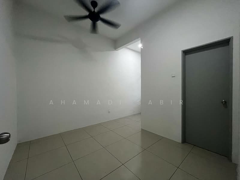 2-storey Terraced House for Sale in Sungai Buloh (Selangor) - Ahamadi Sabir - Interior - PropertyGuru.com.my
