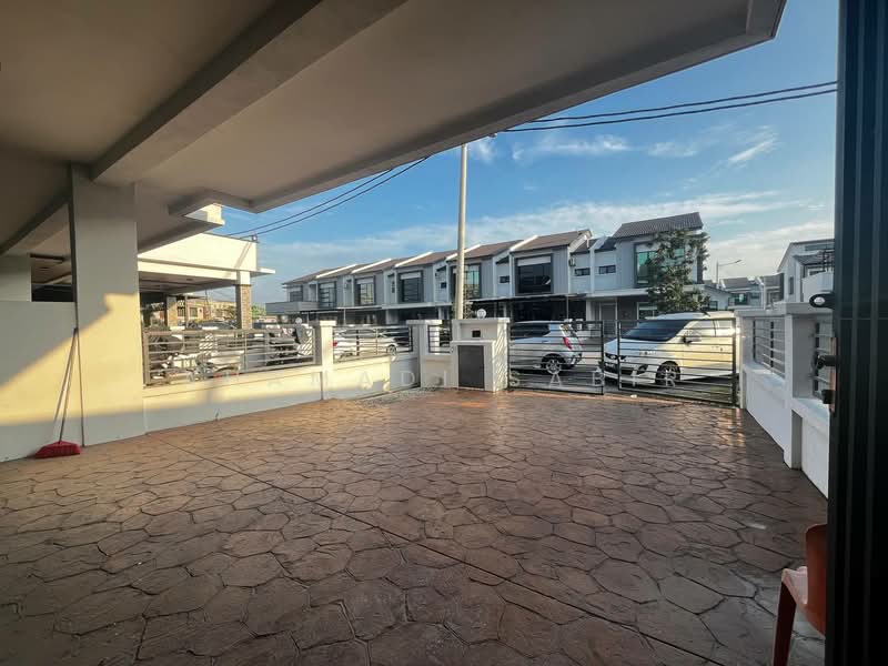 2-storey Terraced House for Sale in Sungai Buloh (Selangor) - Ahamadi Sabir - Exterior - PropertyGuru.com.my