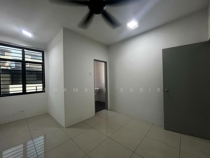 2-storey Terraced House for Sale in Sungai Buloh (Selangor) - Ahamadi Sabir - Interior - PropertyGuru.com.my