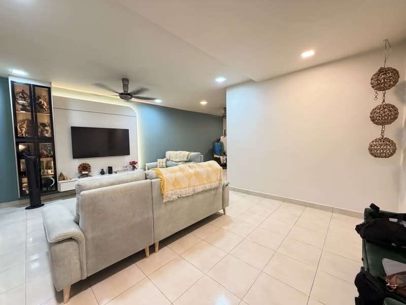 2.5-storey Terraced House for Sale in Seri Sungai Long (Kajang) - May Chan - Living Room - PropertyGuru.com.my