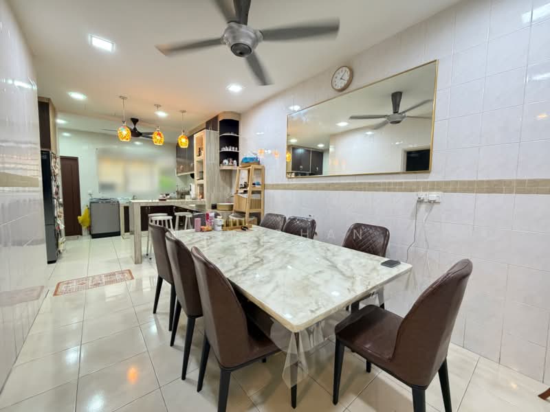 2.5-storey Terraced House for Sale in Seri Sungai Long (Kajang) - May Chan - Dining Room - PropertyGuru.com.my