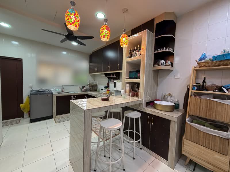 2.5-storey Terraced House for Sale in Seri Sungai Long (Kajang) - May Chan - Kitchen - PropertyGuru.com.my