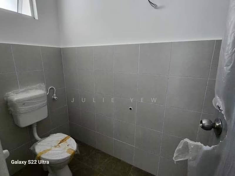Shop / Office for Rent in Taman Pulai Mutiara (Iskandar Puteri (Nusajaya)) - Julie Yew - Bathroom - PropertyGuru.com.my