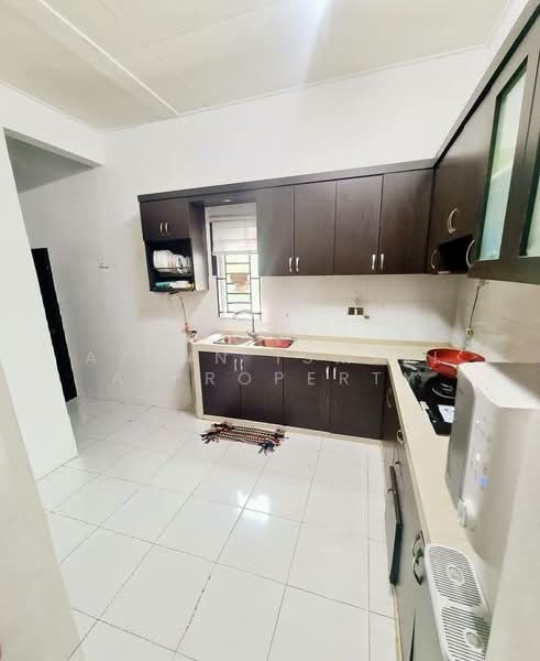 Rumah Teres 1-Tingkat untuk Dijual di Bandar Seri Alam (Masai) - Azlan Ismail aiproperty - Kitchen - PropertyGuru.com.my
