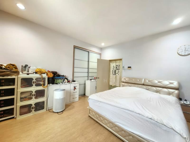 2-storey Terraced House for Sale in Seri Sungai Long (Kajang) - May Chan - Bedroom - PropertyGuru.com.my