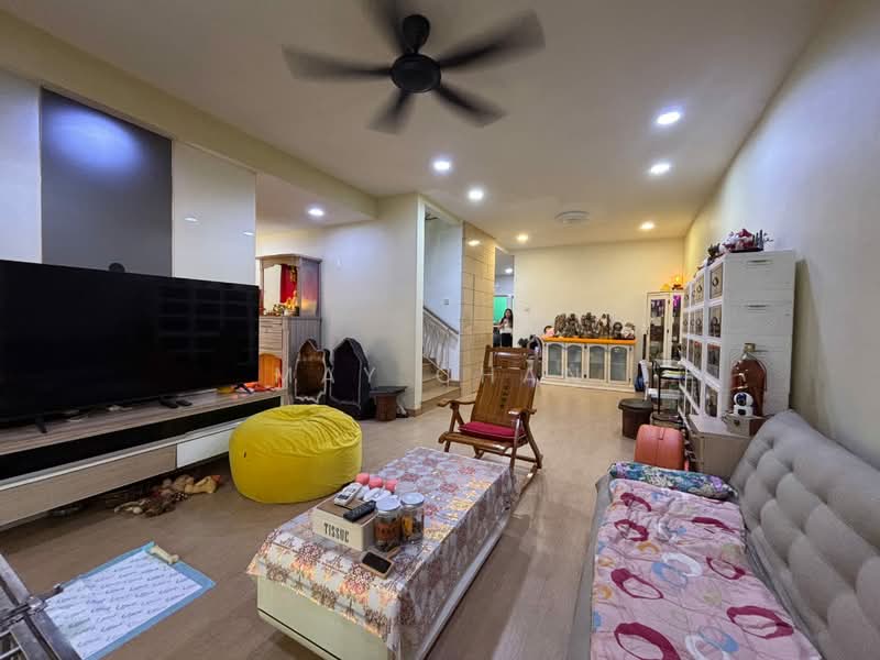 2-storey Terraced House for Sale in Seri Sungai Long (Kajang) - May Chan - Living Room - PropertyGuru.com.my
