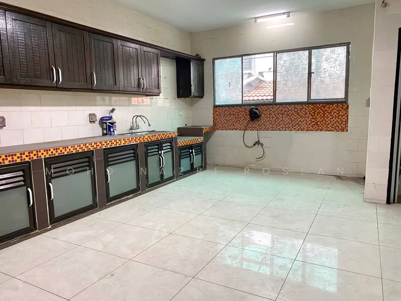 2-storey Terraced House for Sale in Bukit Jelutong (Shah Alam) - Mohd Nazri Roslan - PropertyGuru.com.my