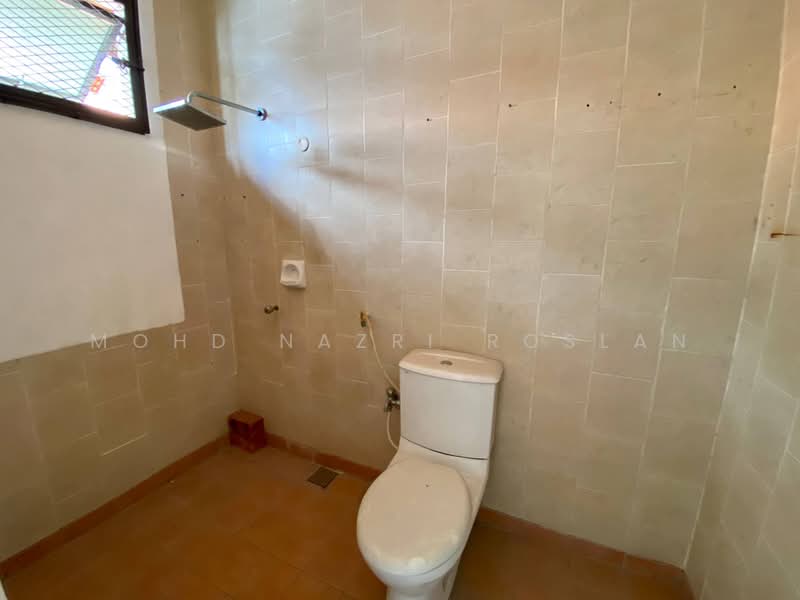 2-storey Terraced House for Sale in Bukit Jelutong (Shah Alam) - Mohd Nazri Roslan - PropertyGuru.com.my