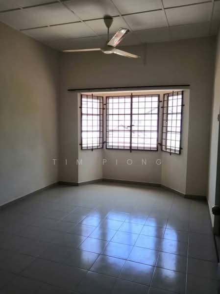 2-storey Terraced House for Sale in Taman Bukit Cheng (Cheng) - Tim Piong - Interior - PropertyGuru.com.my