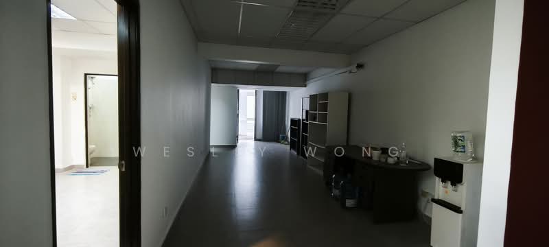 Office for Rent in Taman Bukit Desa (Taman Desa) - Wesley Wong - Corridor - PropertyGuru.com.my