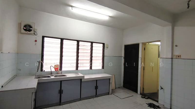 Rumah Teres 2 Tingkat untuk Dijual di Usj 2 (Subang Jaya) - Chan Chong Liang - Kitchen - PropertyGuru.com.my