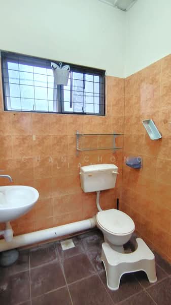 Rumah Teres 2 Tingkat untuk Dijual di Usj 2 (Subang Jaya) - Chan Chong Liang - Bathroom - PropertyGuru.com.my