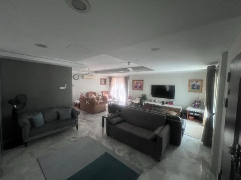 Terraced House for Sale in Bandar Kinrara Seksyen 5 (Bandar Kinrara) - Sky Wong - Living Room - PropertyGuru.com.my