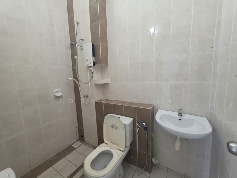 Rumah Teres 2 Tingkat untuk Dijual di Setia Indah (Setia Alam) - Joseph Chan - Bathroom - PropertyGuru.com.my