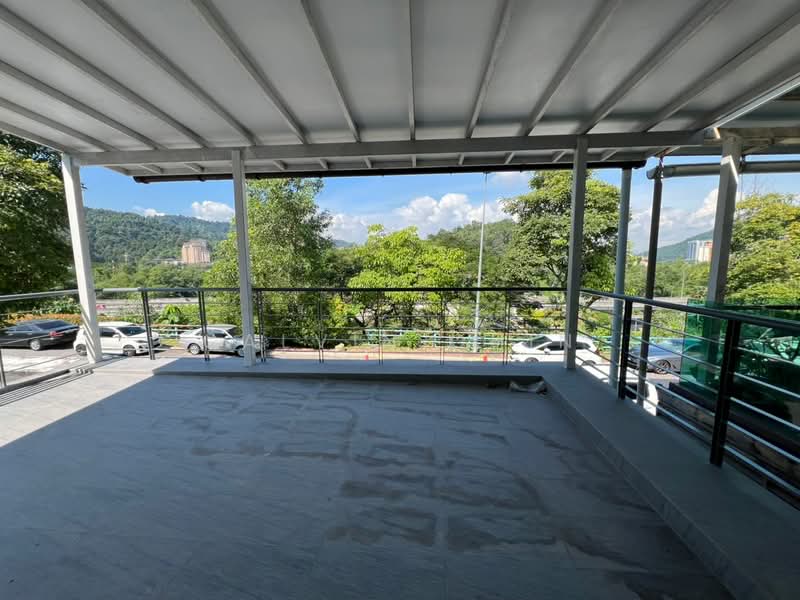 Rumah Teres 2 Tingkat untuk Disewa di Sering Ukay (Ampang) - calvin Chin - Balcony - PropertyGuru.com.my