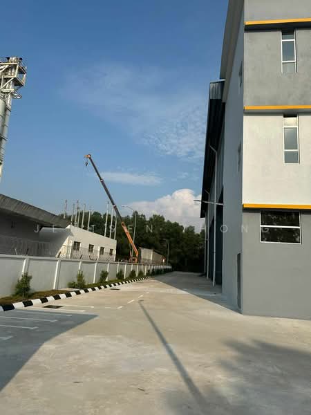 Detached Factory for Rent in Bandar Puncak Alam (Puncak Alam) - Jentsen Thong - Exterior - PropertyGuru.com.my