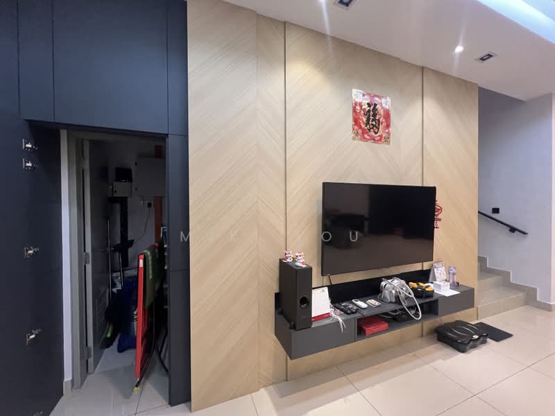 2-storey Terraced House for Sale in Bandar Rimbayu (Telok Panglima Garang) - Miki You - Living Room - PropertyGuru.com.my