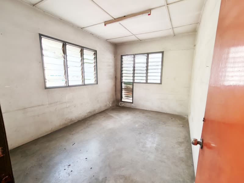 Pejabat untuk Disewa di Sungai Buloh (Selangor) - Lee Sing Siong - Interior - PropertyGuru.com.my