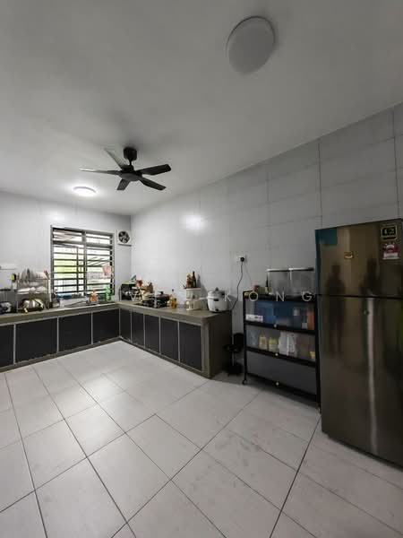 Cluster House for Sale in Taman Mutiara Mas (Skudai) - Seven Kong - Kitchen - PropertyGuru.com.my