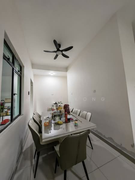Cluster House for Sale in Taman Mutiara Mas (Skudai) - Seven Kong - Dining Room - PropertyGuru.com.my