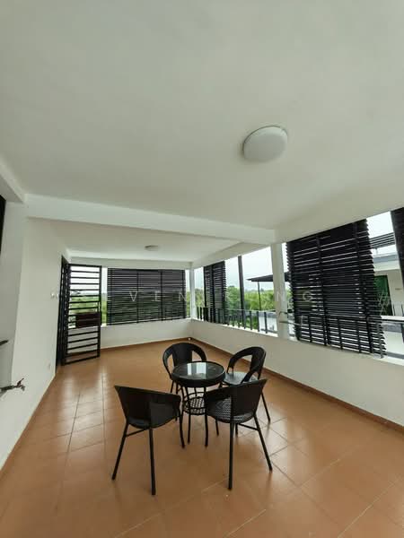 Cluster House for Sale in Taman Mutiara Mas (Skudai) - Seven Kong - Balcony - PropertyGuru.com.my