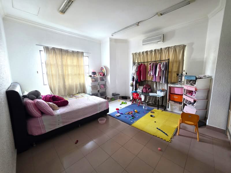 Bungalow for Rent in Bukit Jalil Golf (Bukit Jalil) - Mak Oliver - Bedroom - PropertyGuru.com.my