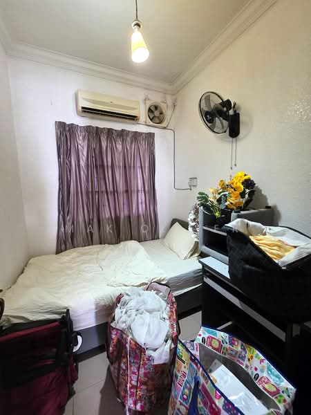 Bungalow for Rent in Bukit Jalil Golf (Bukit Jalil) - Mak Oliver - Bedroom - PropertyGuru.com.my