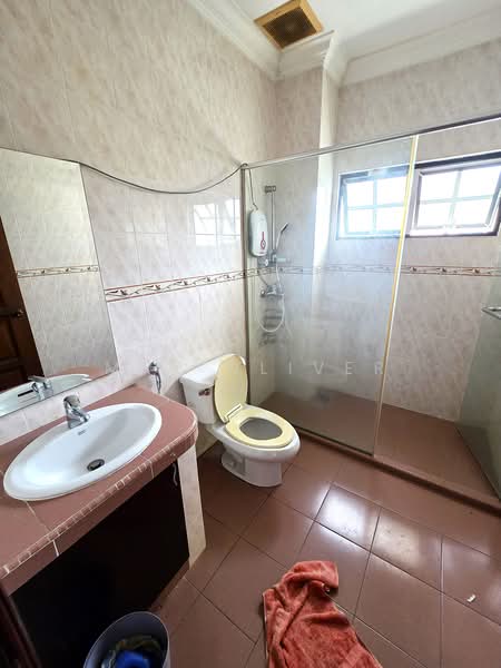 Bungalow for Rent in Bukit Jalil Golf (Bukit Jalil) - Mak Oliver - Bathroom - PropertyGuru.com.my