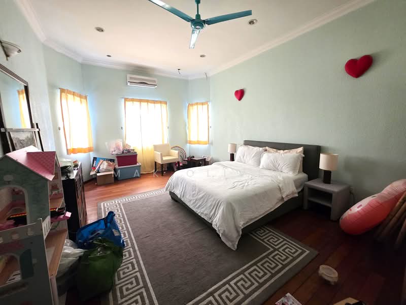 Bungalow for Rent in Bukit Jalil Golf (Bukit Jalil) - Mak Oliver - Bedroom - PropertyGuru.com.my