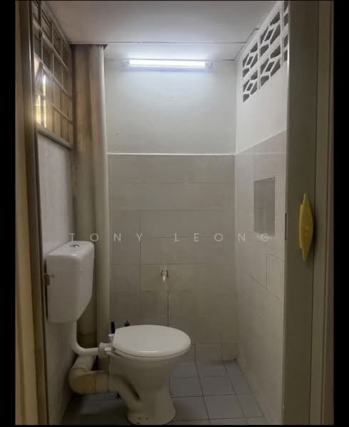 Pangsapuri untuk Disewa di Orchid @ Anggerik - Tony Leong - Bathroom - PropertyGuru.com.my