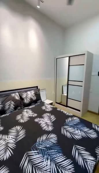 Condominium for Rent at Amberside @ Country Garden Danga Bay - Joanna Tai - Bedroom - PropertyGuru.com.my