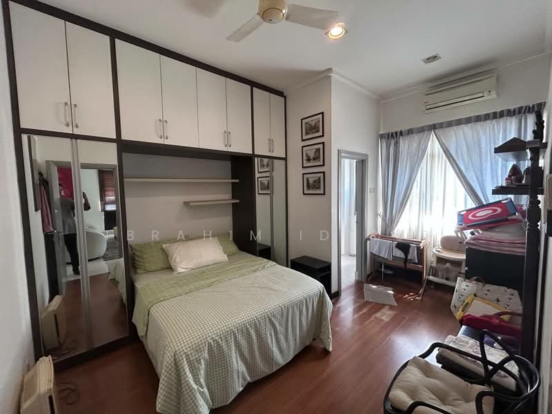 Rumah Teres 3 Tingkat untuk Dijual di Taman Melawati (Ulu Kelang) - Ibrahim Iderus - Bedroom - PropertyGuru.com.my