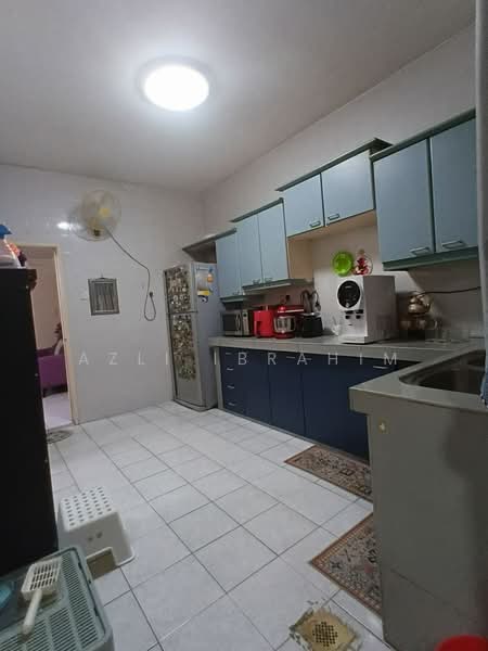 2-storey Terraced House for Sale in Bukit Rahman Putra (Sungai Buloh) - Azli Ibrahim - Kitchen - PropertyGuru.com.my
